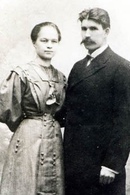 Родители чемпионки. Отец, Каапре Тюнни был одним из лидеров движения за возрождение Ингерманландии после распада Российской империи.